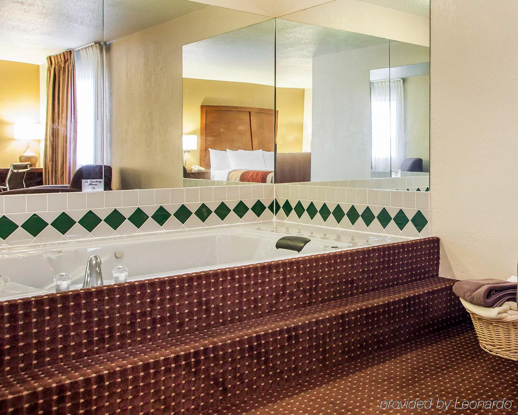 Quality Inn Waverly Екстер'єр фото