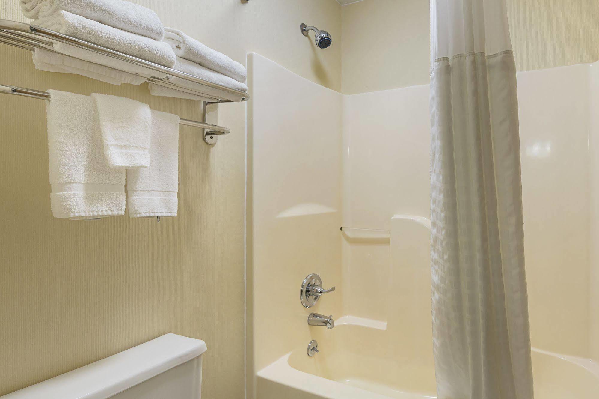 Quality Inn Waverly Екстер'єр фото