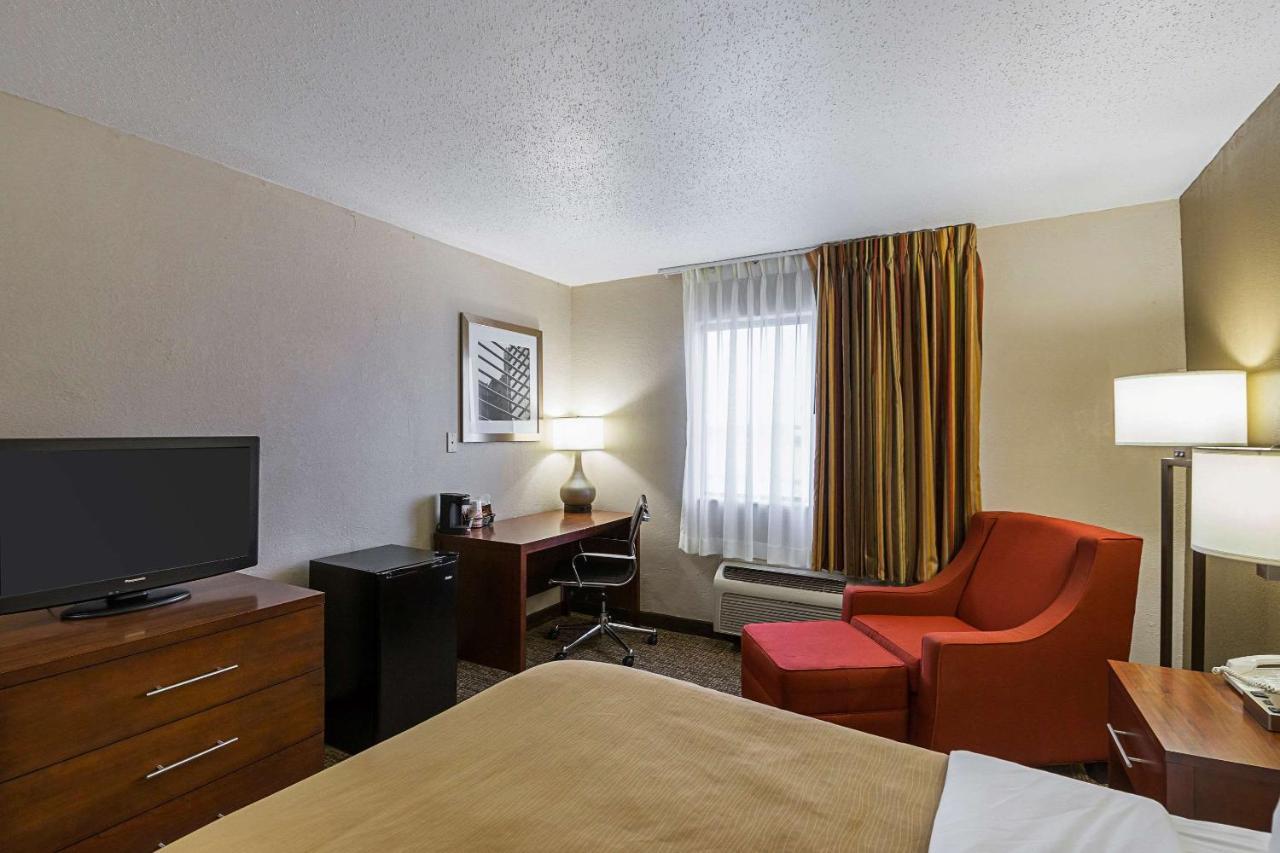 Quality Inn Waverly Екстер'єр фото