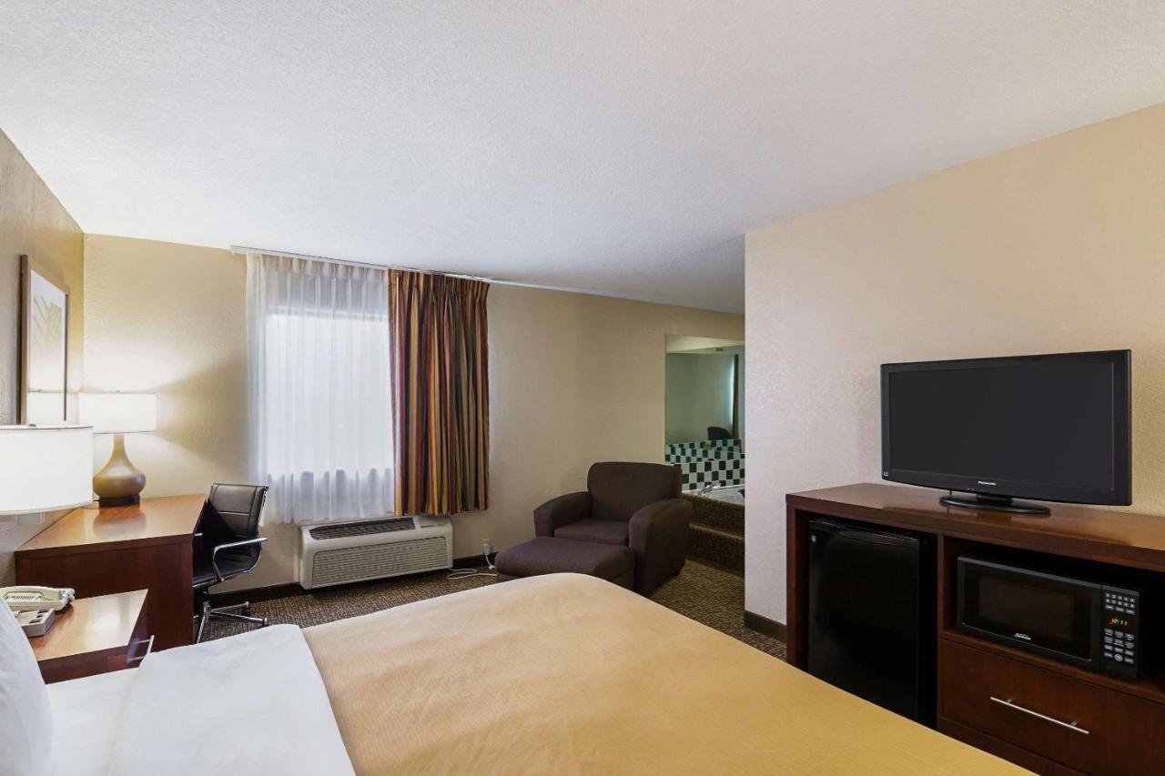 Quality Inn Waverly Екстер'єр фото
